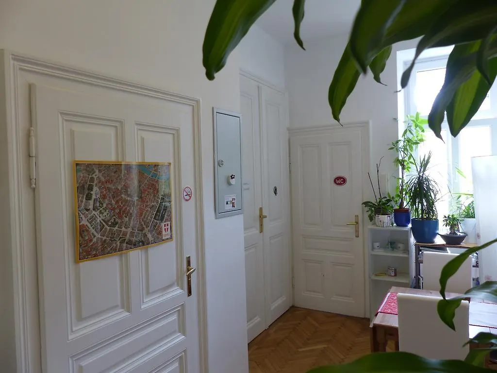 Stadtnest Bed&Breakfast Vienna Bed & Breakfast
